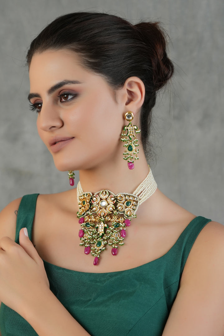 Gold Plated Ethnic Choker Set With Earrings