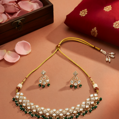 Green Minimal Gold Necklace Set