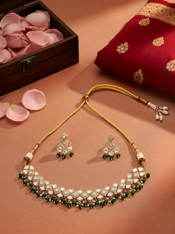 Green Minimal Gold Necklace Set