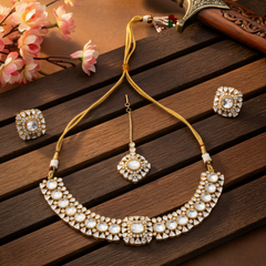 Colourless Choker Set with Mangtika (4 Pc)