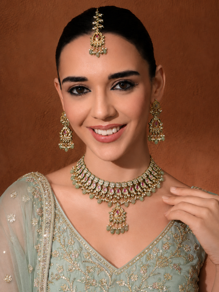GOLD PLATED GREEN STONE NECKLACE SET WITH EARINGS & MANG TIKKA