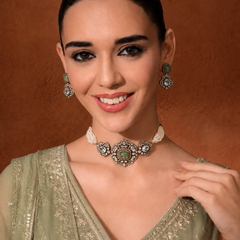 GOLD PLATED KUNDAN & GREEN EMERALD STUDDED CHOKAR WITH EARRINGS