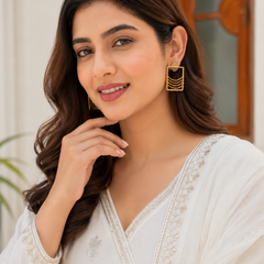 Gold Minimal Square Earrings With Layered Chains