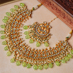 RAUNAK-E-DULHAN CHOKAR SET WITH EARRINGS & MAANGTIKKA
