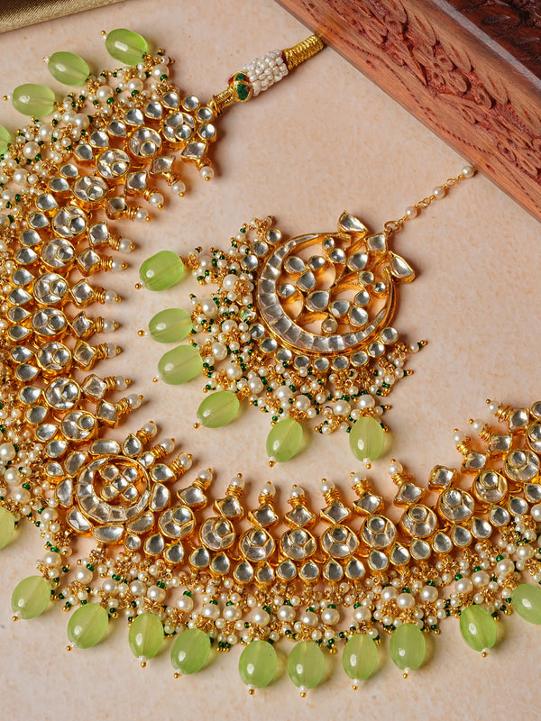 RAUNAK-E-DULHAN CHOKAR SET WITH EARRINGS & MAANGTIKKA
