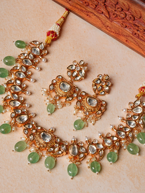 ADVIKA GREEN NECKLACE SET WITH EARRINGS