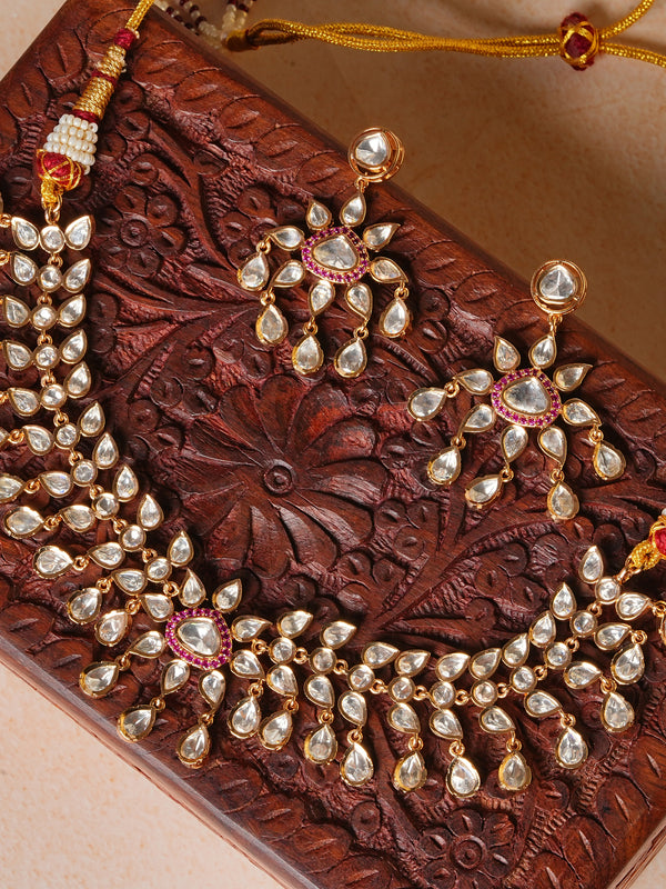 RAAJSI KUNDAN SET WITH EARRINGS