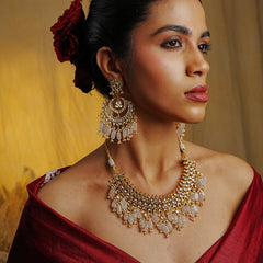 JASHAN-E-KUNDAN CHOKAR SET WITH EARRINGS