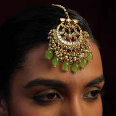 RAUNAK-E-DULHAN CHOKAR SET WITH EARRINGS & MAANGTIKKA