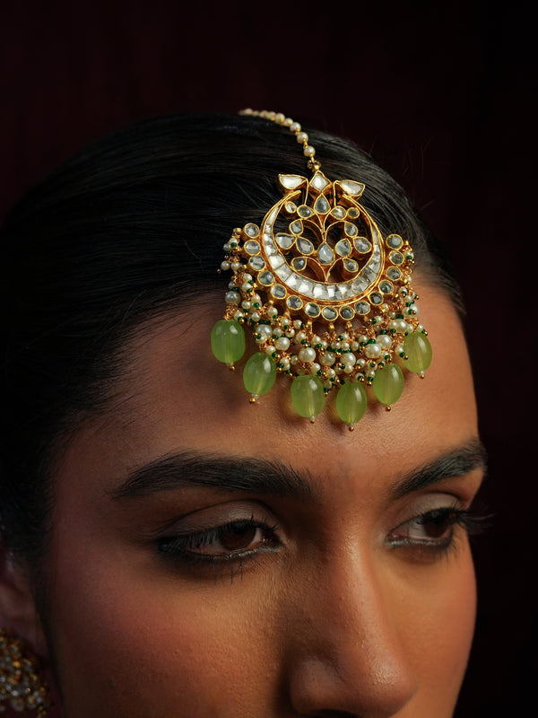 RAUNAK-E-DULHAN CHOKAR SET WITH EARRINGS & MAANGTIKKA