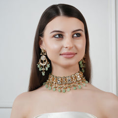 GOLD PLATED ETHNIC KUNDAN STUDDED GREEN CHOKAR SET WITH EARINGS