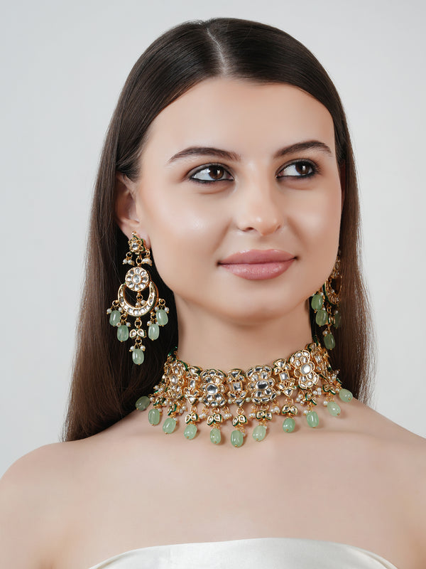 GOLD PLATED ETHNIC KUNDAN STUDDED GREEN CHOKAR SET WITH EARINGS