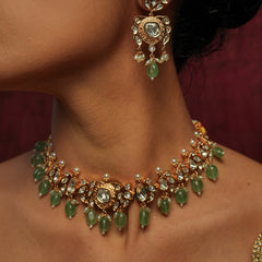 ADVIKA GREEN NECKLACE SET WITH EARRINGS
