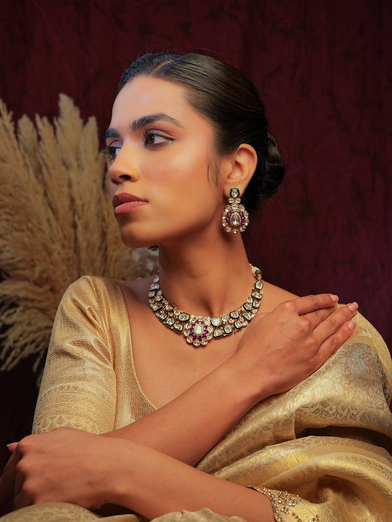 NOOR KUNDAN CHOKAR SET WITH EARRINGS