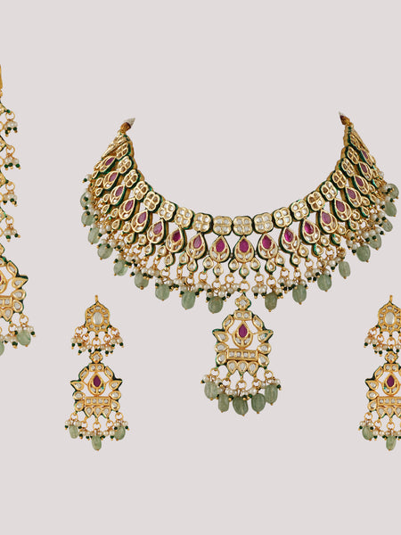 GOLD PLATED GREEN STONE NECKLACE SET WITH EARINGS & MANG TIKKA