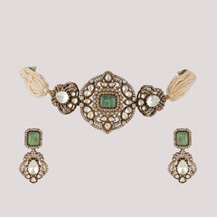 GOLD PLATED KUNDAN & GREEN EMERALD STUDDED CHOKAR WITH EARRINGS