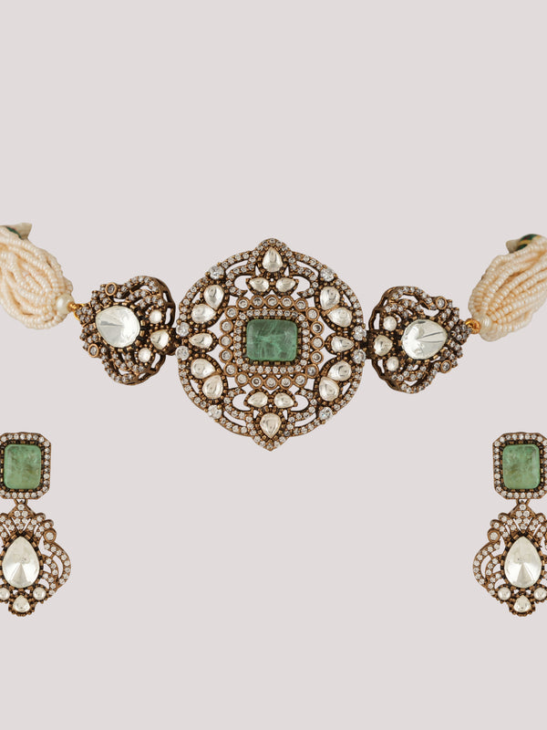 GOLD PLATED KUNDAN & GREEN EMERALD STUDDED CHOKAR WITH EARRINGS