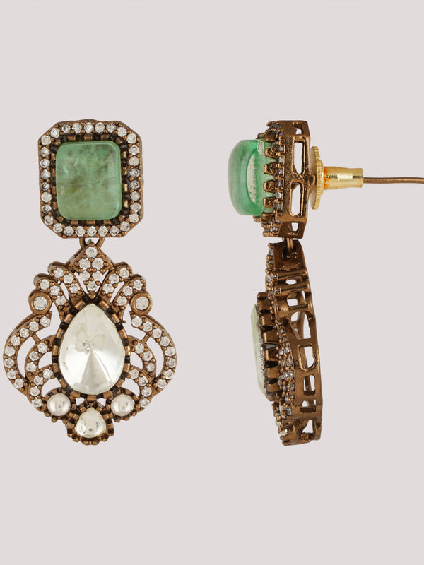 GOLD PLATED KUNDAN & GREEN EMERALD STUDDED CHOKAR WITH EARRINGS
