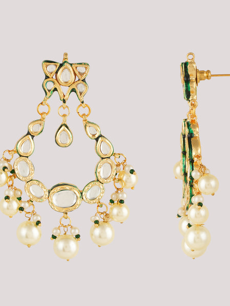 GOLD PLATED ETHNIC WHITE PEARLS EARRING SET