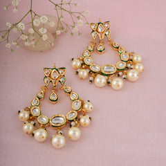 GOLD PLATED ETHNIC WHITE PEARLS EARRING SET