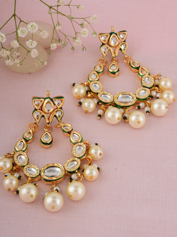 GOLD PLATED ETHNIC WHITE PEARLS EARRING SET