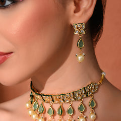 Green Traditional Gold Choker Set