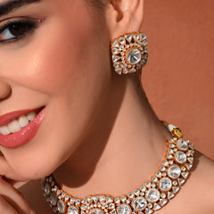 Colourless Choker Set with Mangtika (4 Pc)