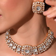 Colourless Choker Set with Mangtika (4 Pc)