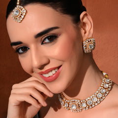 Colourless Choker Set with Mangtika (4 Pc)