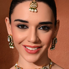 Green Bridal Choker Set with Mangtika