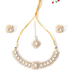 Colourless Choker Set with Mangtika (4 Pc)