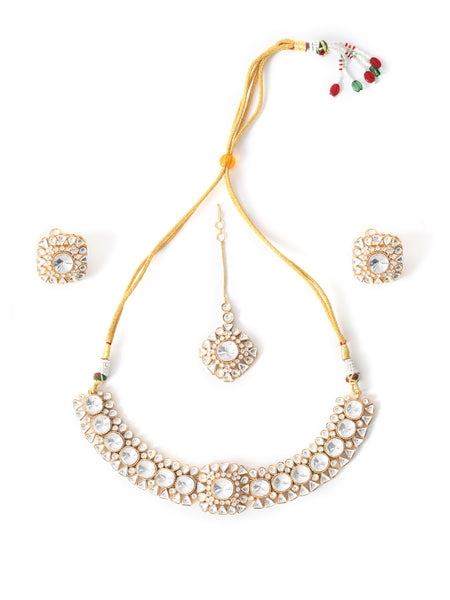 Colourless Choker Set with Mangtika (4 Pc)