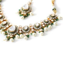 Green Necklace Set with Mangtika