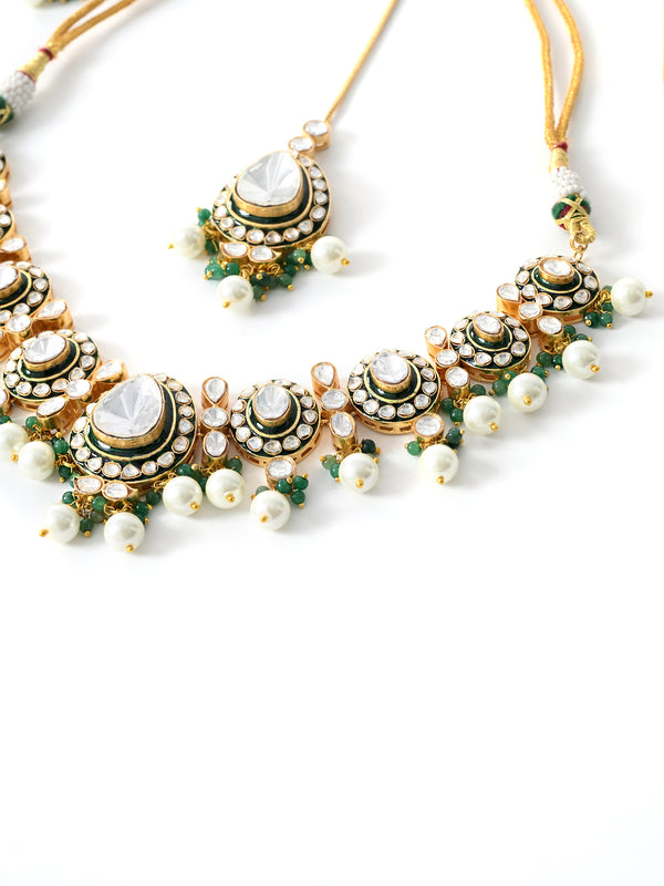 Green Necklace Set with Mangtika