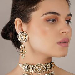 Gold Finish Kundan Polki & Pearl Choker Necklace Set