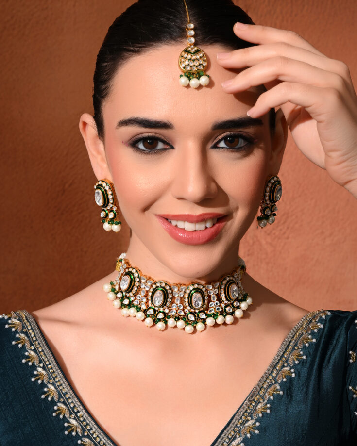 Green Bridal Choker Set with Mangtika